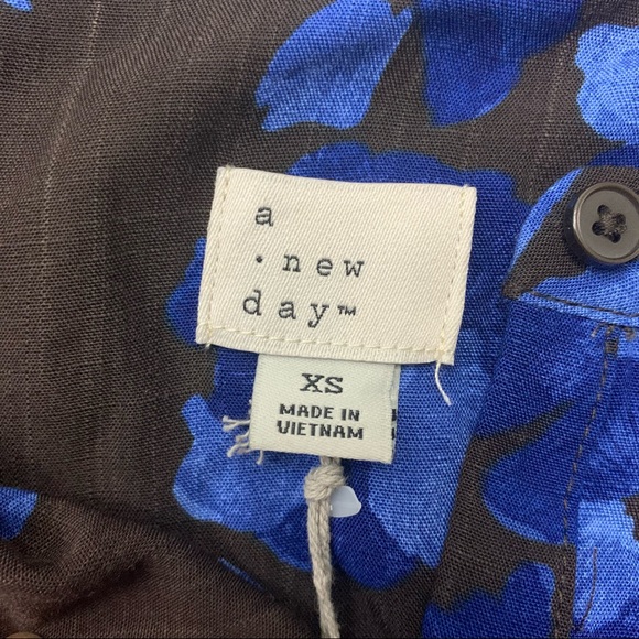A new day| women’s Brown/Blue floral top - Picture 8 of 8